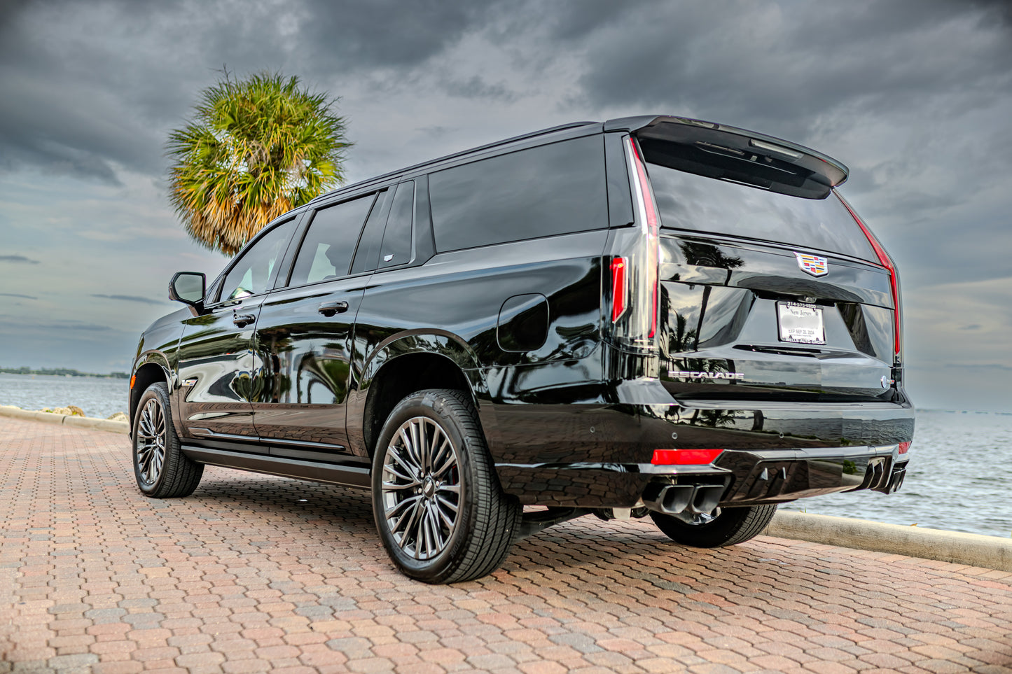 Cadillac Escalade V